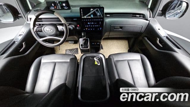 Hyundai Staria Modern, 2024 7