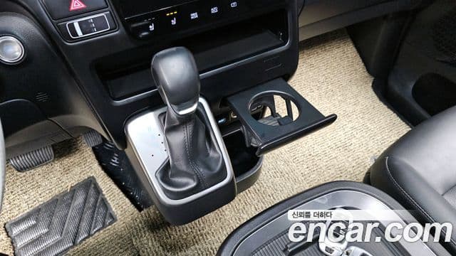 Hyundai Staria Modern, 2024 9