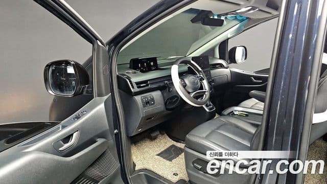 Hyundai Staria Modern, 2024 10