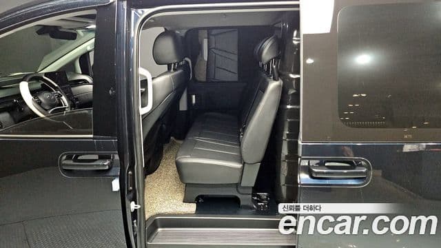 Hyundai Staria Modern, 2024 11