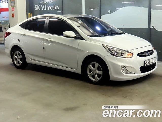 Hyundai Accent(новый кузов / новое поколение) Premier, 2012 1