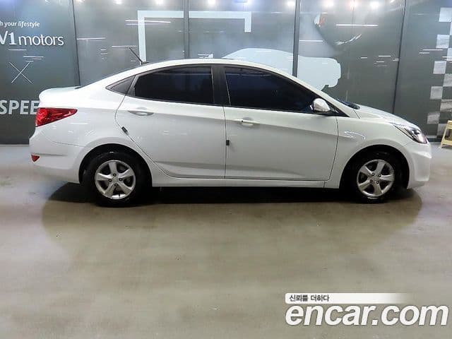 Hyundai Accent(новый кузов / новое поколение) Premier, 2012 3