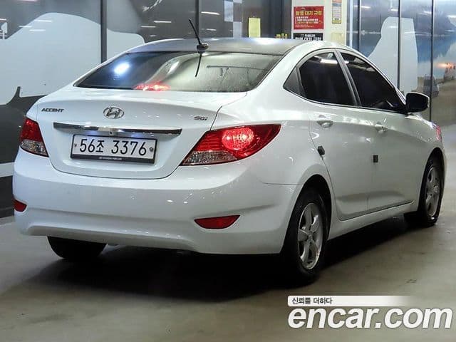 Hyundai Accent(новый кузов / новое поколение) Premier, 2012 4