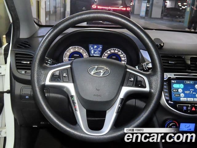 Hyundai Accent(новый кузов / новое поколение) Premier, 2012 8