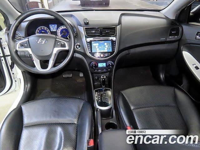 Hyundai Accent(новый кузов / новое поколение) Premier, 2012 10