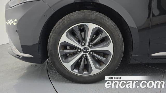 Kia K8 гибрид Noblesse, 2022 все фото