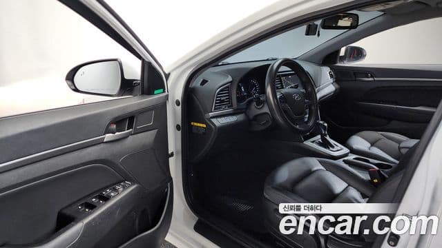 Hyundai Avante AD 1.6 GDI Value Plus, 2018 10