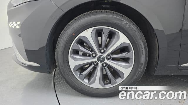 Kia K8 гибрид Noblesse, 2022 все фото