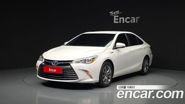 Toyota New 캠리 гибрид LE, 2016 1