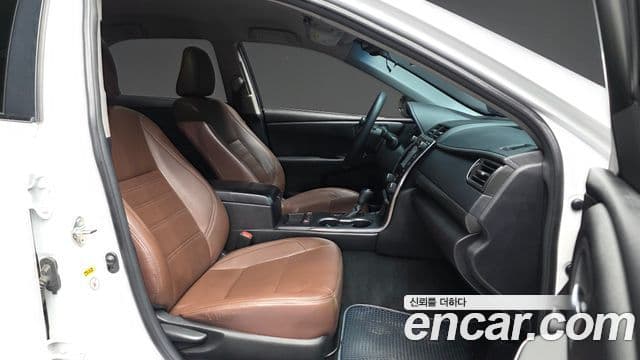 Toyota New 캠리 гибрид LE, 2016 11