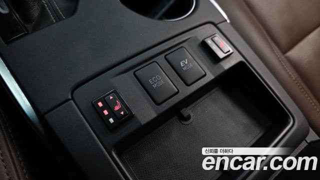 Toyota New 캠리 гибрид LE, 2016 17