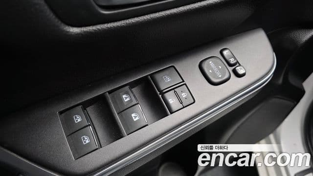 Toyota New 캠리 гибрид LE, 2016 19