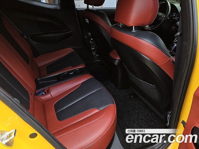 Hyundai Veloster (JS) Core, 2018 10