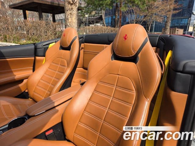 Ferrari 캘리포니아 T 3.9 V8, 2016 8