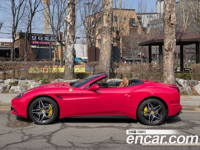 Ferrari 캘리포니아 T 3.9 V8, 2016 10