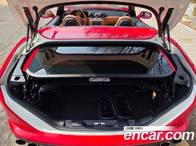 Ferrari 캘리포니아 T 3.9 V8, 2016 12