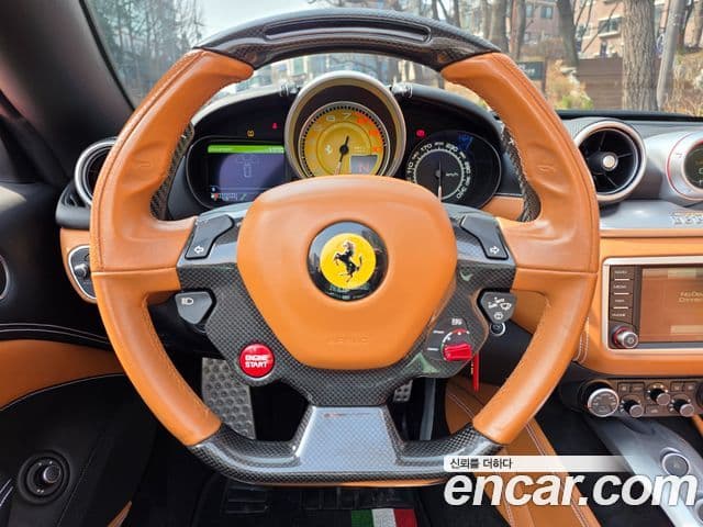 Ferrari 캘리포니아 T 3.9 V8, 2016 14