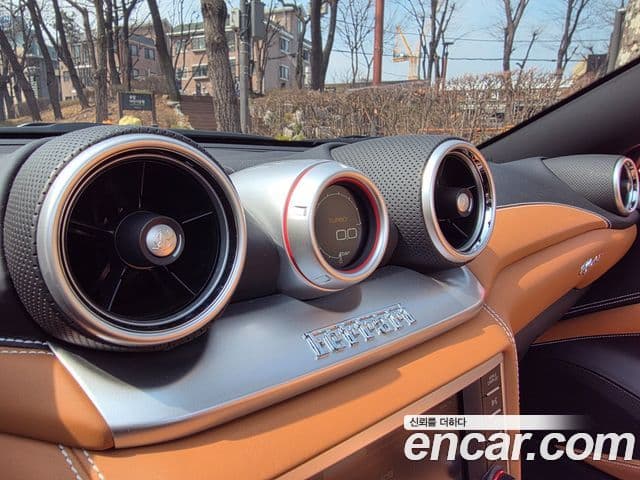 Ferrari 캘리포니아 T 3.9 V8, 2016 15