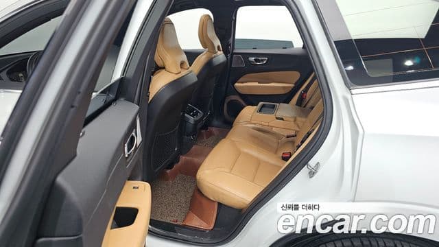 Volvo XC60 2세대 D5 Inscription, 2020 11