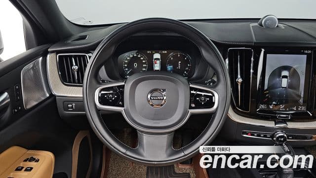 Volvo XC60 2세대 D5 Inscription, 2020 15