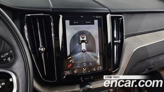 Volvo XC60 2세대 D5 Inscription, 2020 17