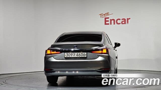 Lexus ES300h 7세대 Luxury Plus, 2021 4