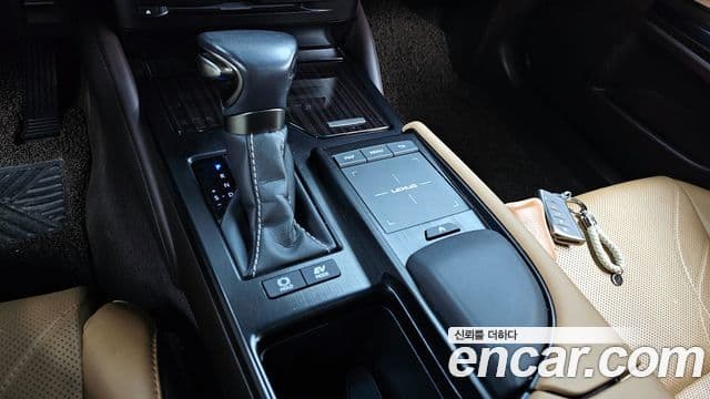 Lexus ES300h 7세대 Luxury Plus, 2021 9