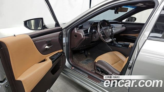 Lexus ES300h 7세대 Luxury Plus, 2021 10