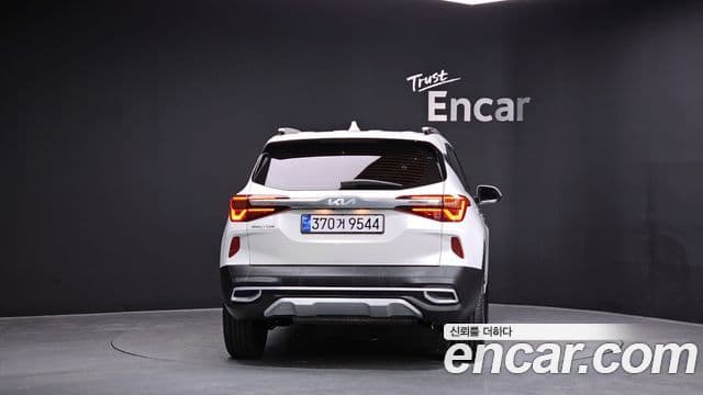 Kia Seltos Signature, 2023 4