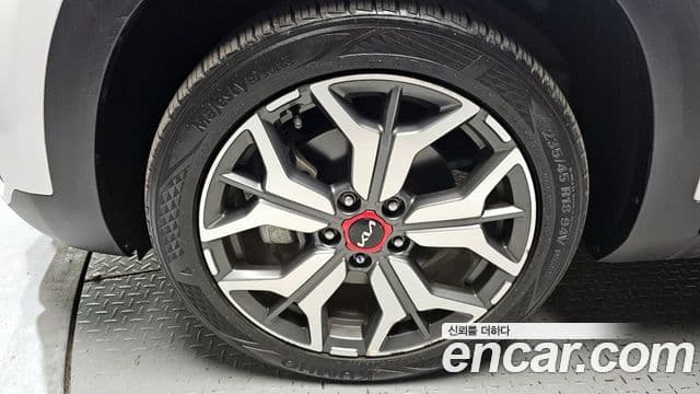 Kia Seltos Signature, 2023 все фото