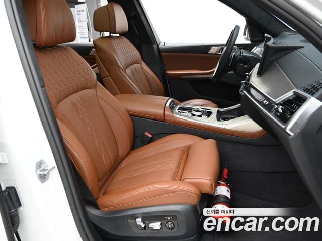 BMW X7 (G07) xDrive 40i Design Pure Excellence 7인승, 2025 10