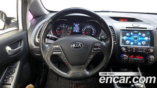Kia K3 Trendy, 2015 13