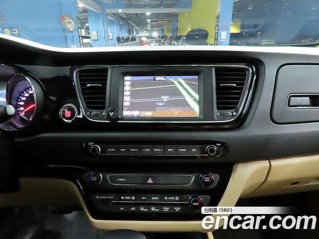 Kia All New Carnival Prestige, 2017 11