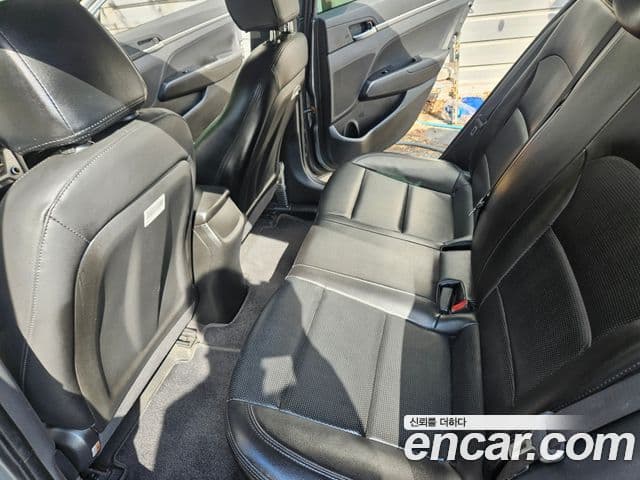 Hyundai Avante AD 1.6 GDI Value Plus, 2017 8