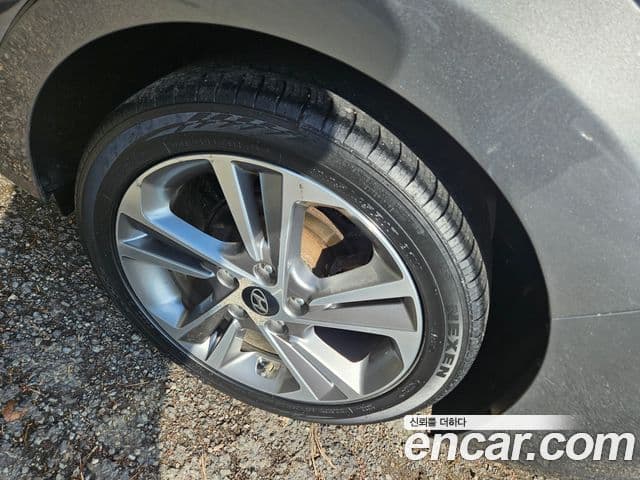 Hyundai Avante AD 1.6 GDI Value Plus, 2017 9