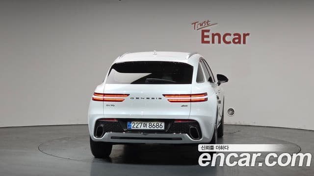 Genesis GV70, 2023 4