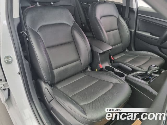 Hyundai Avante AD 1.6 GDI Value Plus, 2018 15
