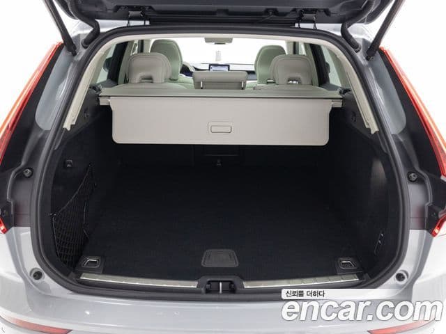 Volvo XC60 2세대 B5 Ultra Bright, 2026 16