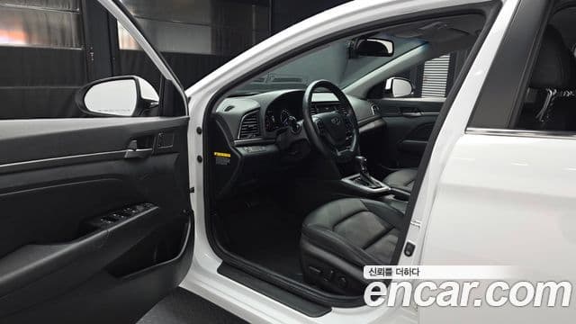 Hyundai Avante AD Premium, 2018 10