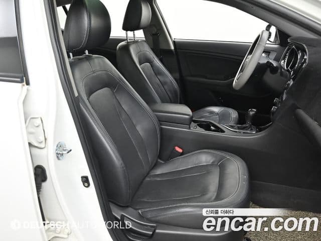 Kia K5 Prestige, 2011 10