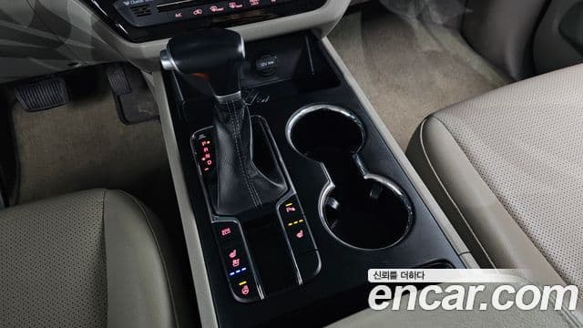 Kia The / новый New Carnival Luxury, 2019 9