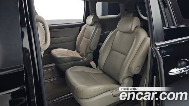 Kia The / новый New Carnival Luxury, 2019 12