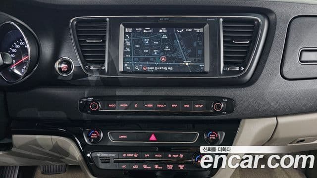 Kia The / новый New Carnival Luxury, 2019 14