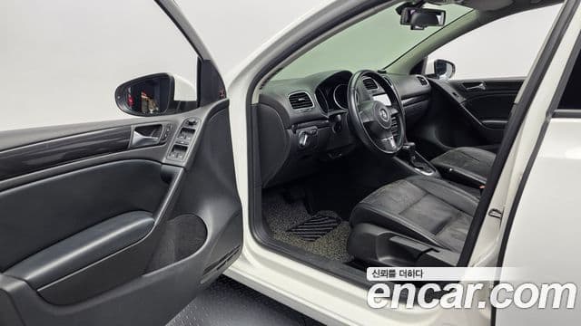 Volkswagen Гольф 6세대, 2011 10