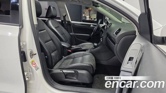 Volkswagen Гольф 6세대, 2011 11