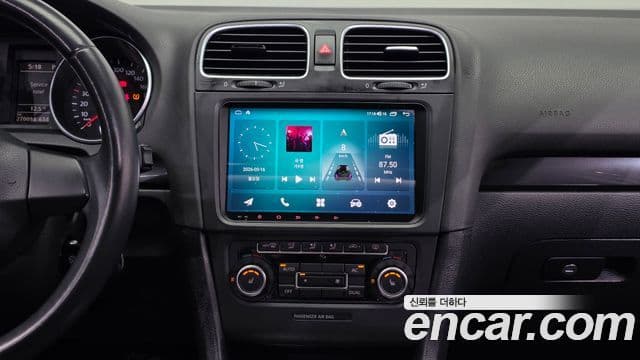 Volkswagen Гольф 6세대, 2011 14