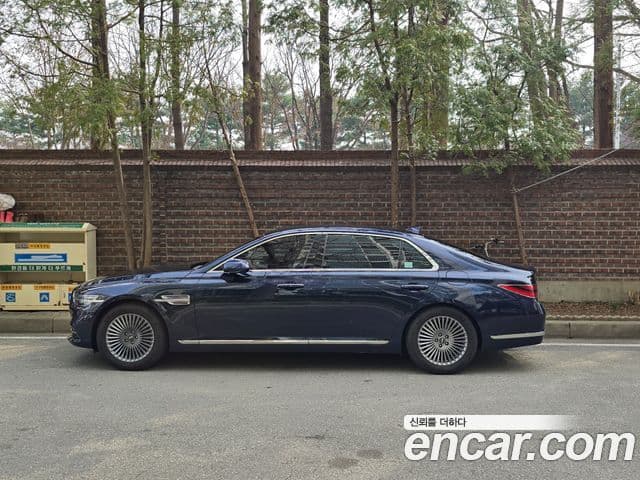 Genesis G90 Luxury, 2021 все фото