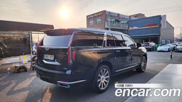 Cadillac Escalade 5세대 ESV Premium Luxury Platinum, 2022 2