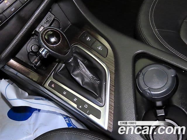 Kia K5 Prestige, 2011 12