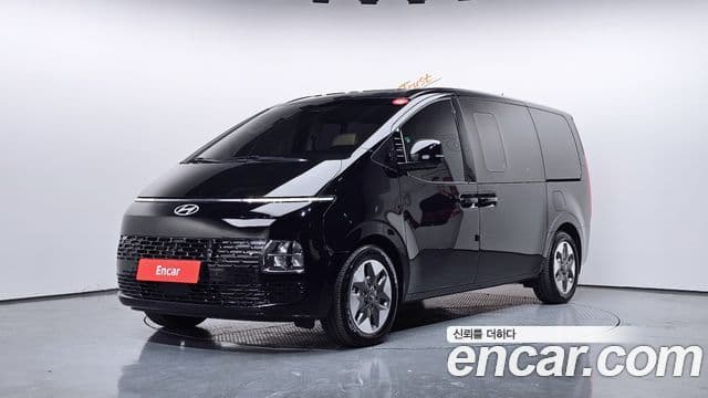 Hyundai Staria Modern, 2025 1